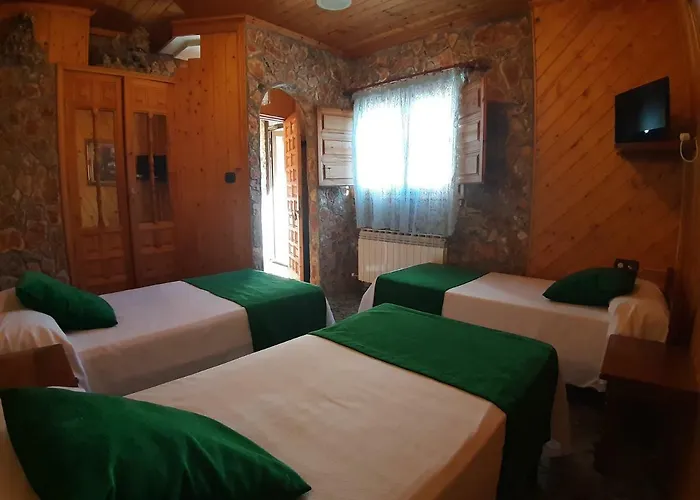 Picon Del Conde Parque de Campismo Monasterio de Rodilla